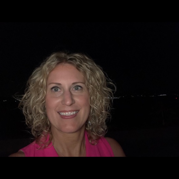 Meet your Posher, Amy - Picture 1 of 1